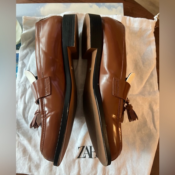 ZARA CONTRAST TASSEL LOAFERS - Picture 2 of 4